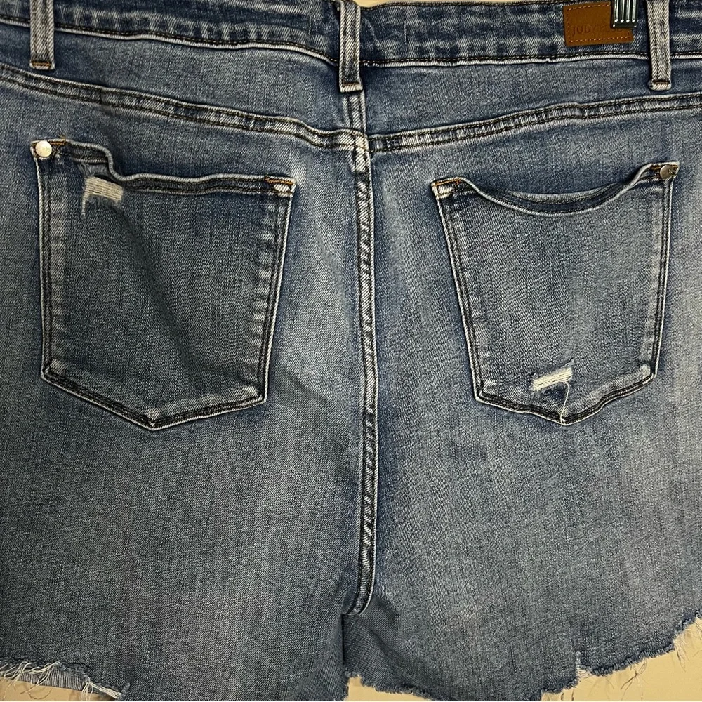 Judy Blue Distressed Eyelet Lace Patched Denim Jean‎ Plus Size Shorts